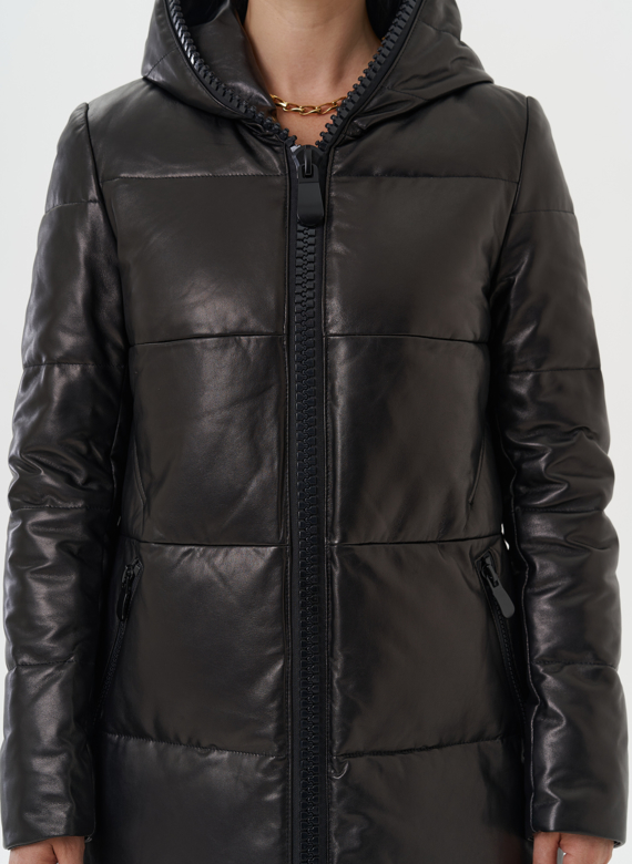 Кожаный пуховик с капюшоном
