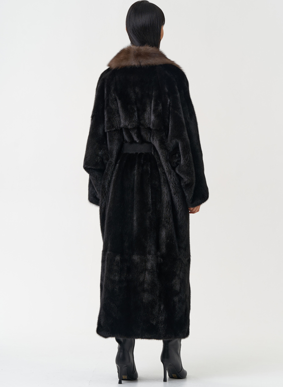 Норковая шуба с английским воротником из меха куницы