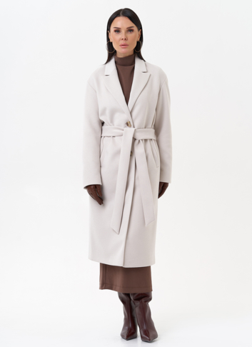 Женское пальто с английским воротником