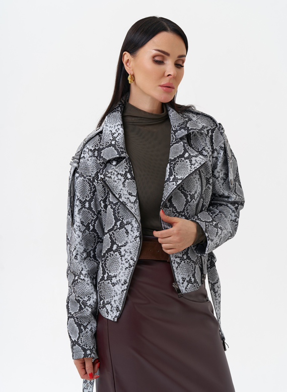 Кожаная куртка со змеиным принтом