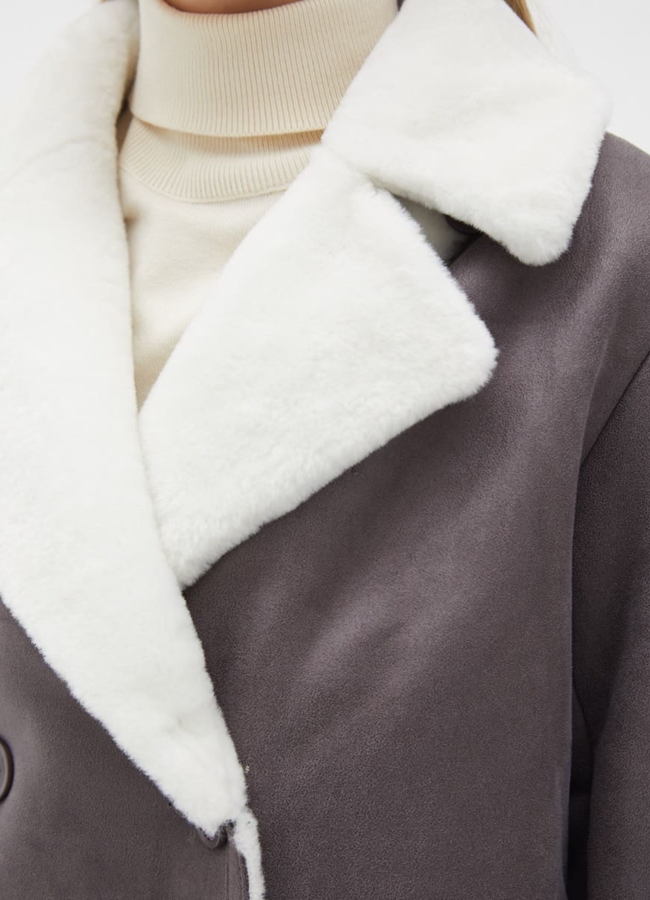 Женская двухсторонняя дубленка из эко кожи с английским воротником модель № 31869 универмаг малина