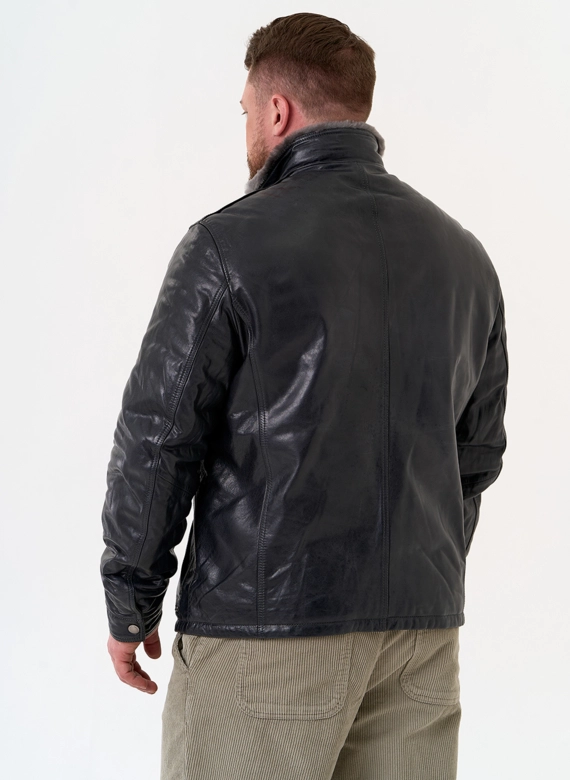 Куртка из натуральной кожи с воротником стойкой