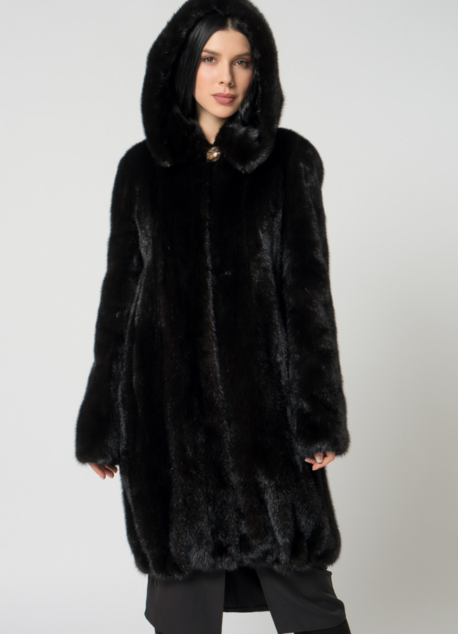 Норковая шуба с капюшоном модель № 25929 универмаг малина