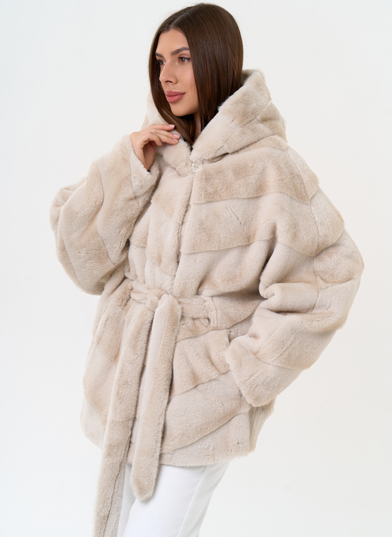 Женская шуба из эко меха с поясом